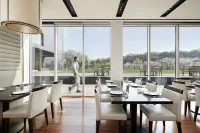 Rolling Hills Hotel - bar