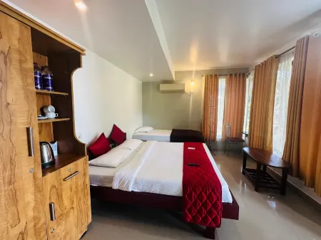 Lake N River Resort Munroe Island Отели рядом с достопримечательностью «SAMBRANIKODI ISLAND TOURISM (സാംബ്രാണിക്കോടി ഐലൻഡ് ടൂറിസം)»