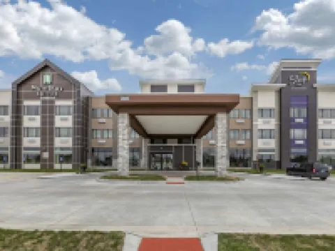 MainStay Suites Waukee-West des Moines Hotels in Waukee