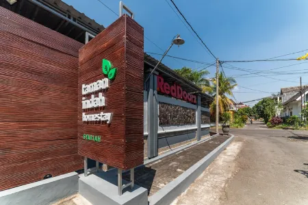 RedDoorz Syariah Near Rri Malang