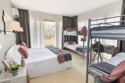 Hotel Bulevard Отели в г. Кастель-Пладжа-де-Аро