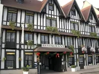 Hotel de Normandie Hotel dekat Paroisse Catholique La Madeleine Netreville
