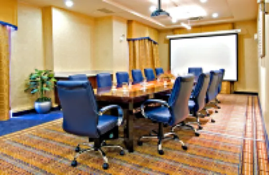 Holiday Inn Express & Suites Riverport Richmond by IHG