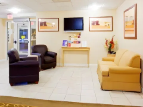 Candlewood Suites WILSON by IHG ウィルソンのホテル