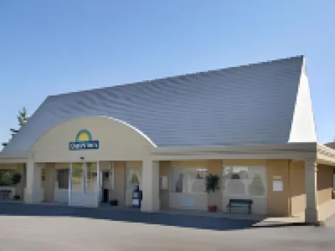 Days Inn by Wyndham Frankfort Hotels in Frankfort