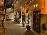 The Red Horse Hotel - Bãi đậu xe