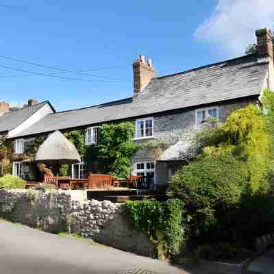 The Masons Arms Hotel Exterior