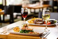 Holiday Inn BRENTWOOD M25, JCT.28 by IHG - breakfast