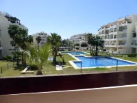 Beautiful 2 Bedroom 2 Bathroom Apartment with Pool - Badekar