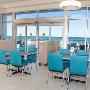 Holiday Inn Express & Suites PANAMA CITY BEACH - BEACHFRONT by IHG