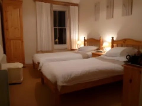 Llysyfran Farm B&B Hotels in 