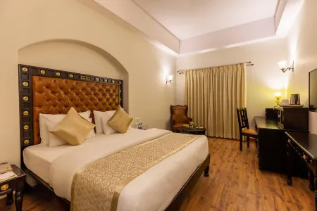 Sairafort Sarovar Portico