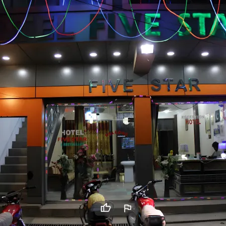 Hotel Five Star & Restaurant