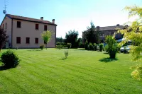 Agriturismo-R&B Corte dei Gioghi - Pools