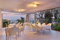 Days at Sea Beach Lodge