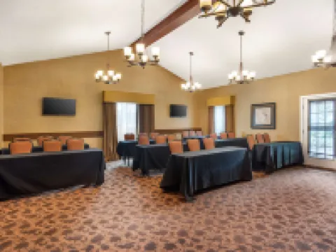 Best Western Plus Intercourse Village Inn  Suites Hotels in Intercourse