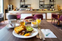 Brit Hotel Caen Nord - Mémorial - 3-Star