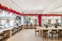 The Q Hotel - 3-Star