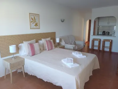 Apartamentos Salema Praia Club
