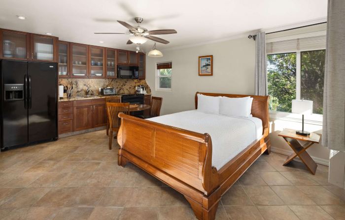 Days Inn by Wyndham Maui Oceanfront