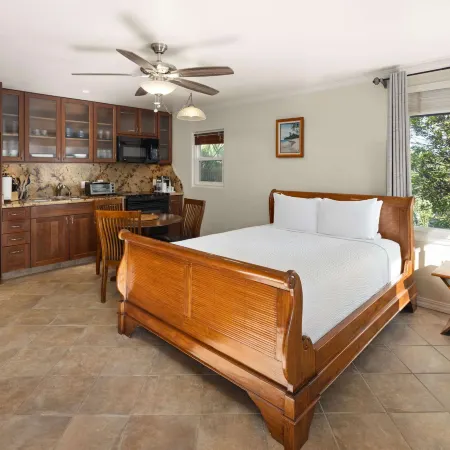 Days Inn by Wyndham Maui Oceanfront