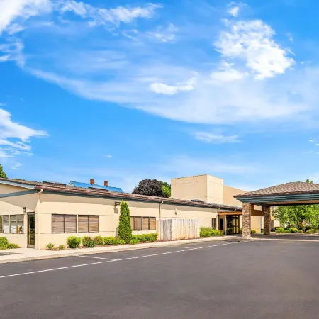 Best Western Maple City Inn Hotels in Steuben County