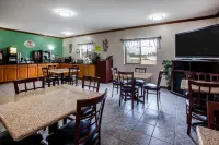 Super 8 by Wyndham Big Rapids Hotel a Big Rapids Township