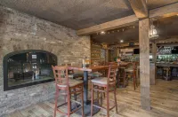 Ridgeline Hotel at Yellowstone, Ascend Hotel Collection - bar