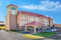 Spark by Hilton Plainfield Indianapolis Airport - Parking