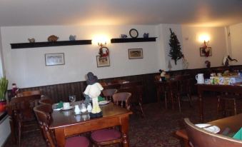 The River Don Tavern and Lodge