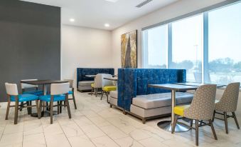 Comfort Inn & Suites Adrian