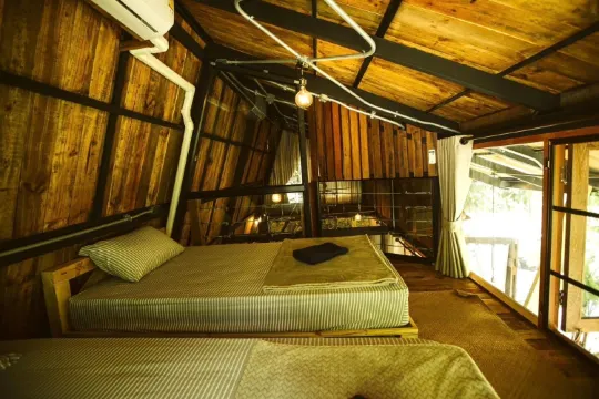 ห้องดีลักซ์ดับเบิล พร้อมระเบียงและวิวหุบเขา