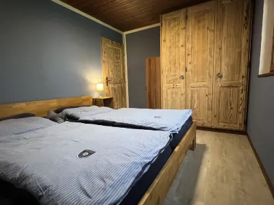 Sportina 11 1. OG Süd-Ost Hotels near Alpmuseum