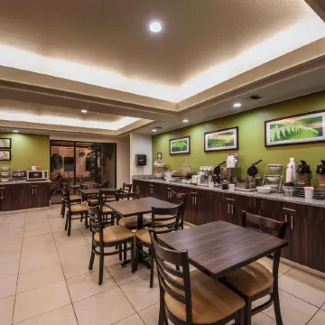 Sleep Inn & Suites Tulsa Central I-44