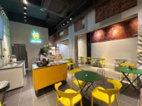 ONE18 Boutique Hotel