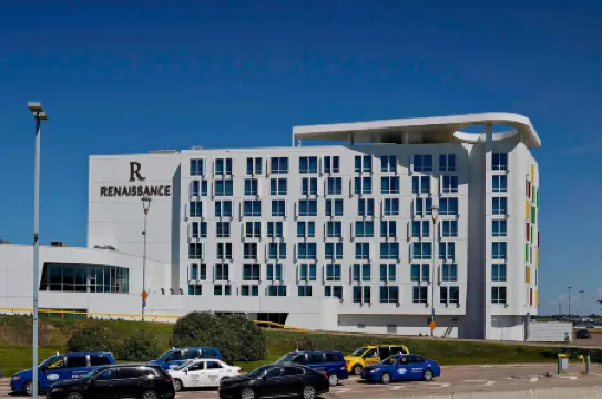 Renaissance Edmonton Airport Hotel