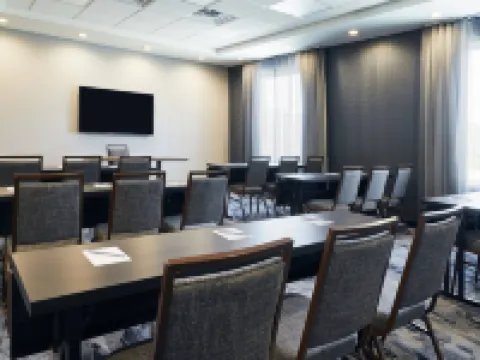 Fairfield Inn & Suites Kansas City Belton Hotels in Raymore