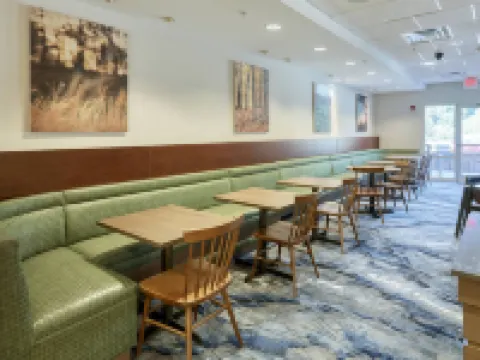 哈里斯堡西萬楓酒店及套房 費爾維尤酒店