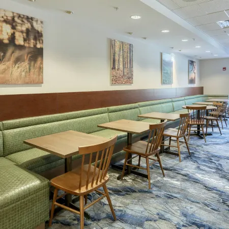 Fairfield Inn & Suites Harrisburg West