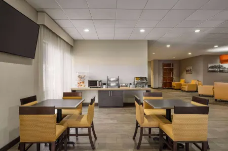 AmericInn by Wyndham Rochester Near Mayo Clinic