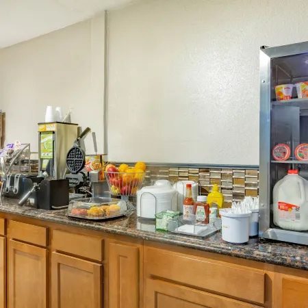 Super 8 by Wyndham Fort Madison