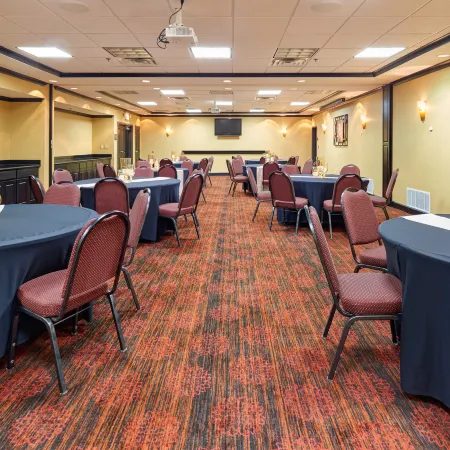 Hampton Inn & Suites Waco-South