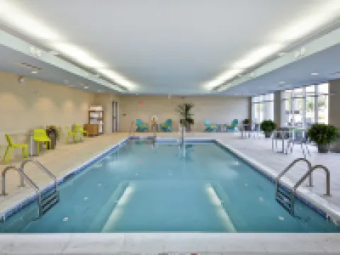 ホーム 2 スイーツ バイ ヒルトン クイーンズベリー レイク ジョージ クイーンズベリーのホテル