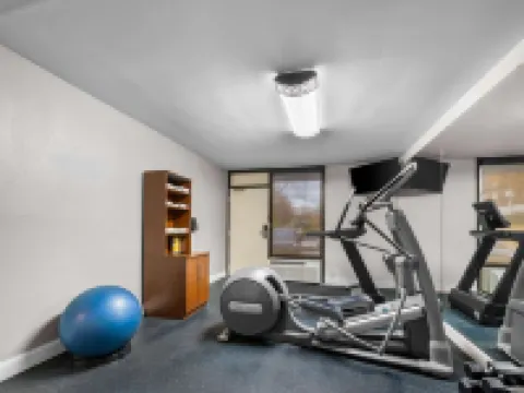 デイズ イン バイ ウィンダム ローリー ミッドタウン ローリーのホテル