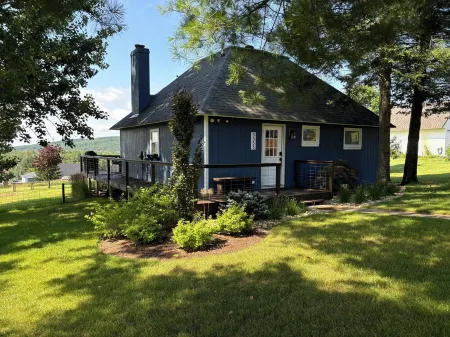 Hillview Haven - Hot Tub - Mountain Views -Golf - Kid Friendly