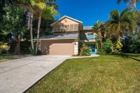 Private 4/3 Beach Getaway; Heated Pool & Spa!