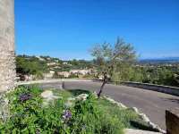 Appartement Cosy Face à la Garrigue Dans un Village Gardois