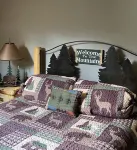 The Pinecone Cabin. Twenty minutes from Wolf Creek Pass.