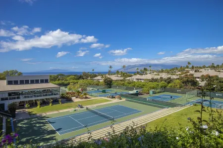 Clean, Maui Family Owned, Private, Top Floor, Lots of Amenities, Oceanview!