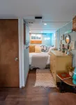 Cozy houseboat escape surrounded by breath taking views across from Rocky Neck!